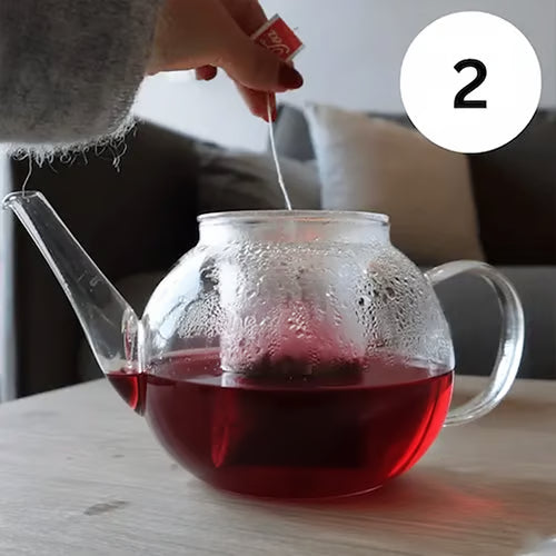 Ajoutez l’eau chaude